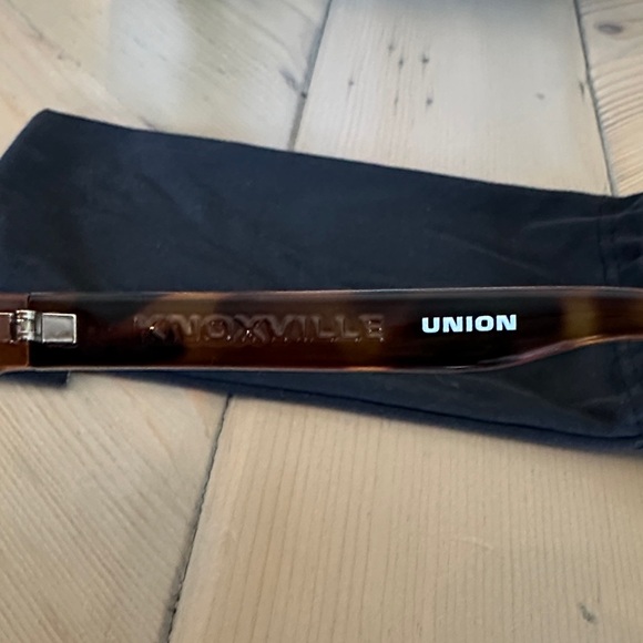 Electric Visual KNOXVILLE Sunglasses— Matte Tort frame / Bronze Polarized lenses - Picture 3 of 10